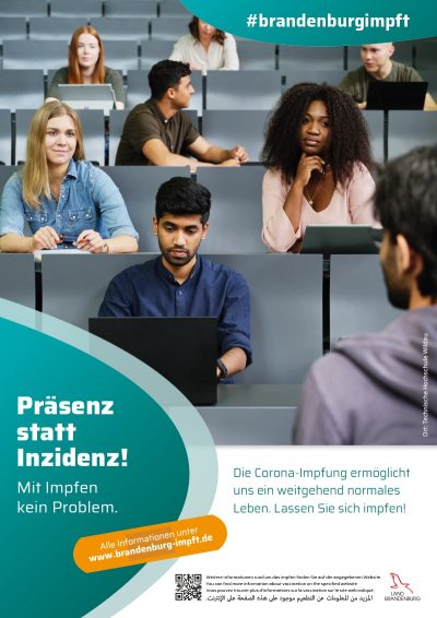 Impfkampagne, Schüler:innen sitzen in einer Vorlesung 